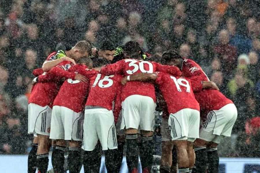 Manchester United zgjedh midis gjashtë mesfushorëve